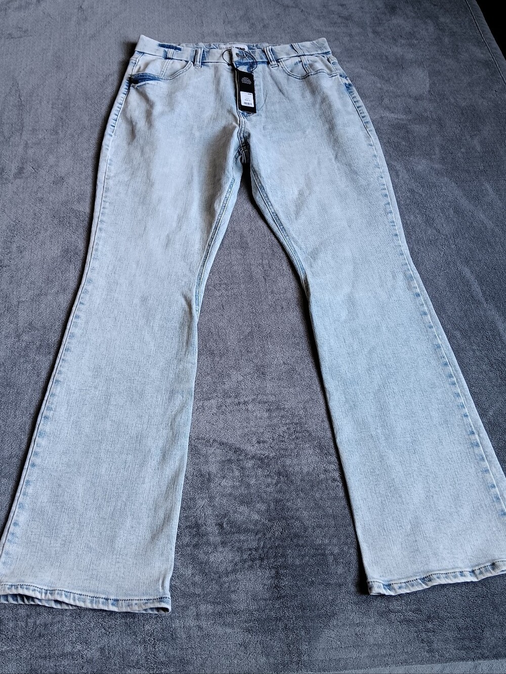 NWT Fashion Nova Tummy Control Bootcut Flare Blue Jeans, Light Wash, Size 13